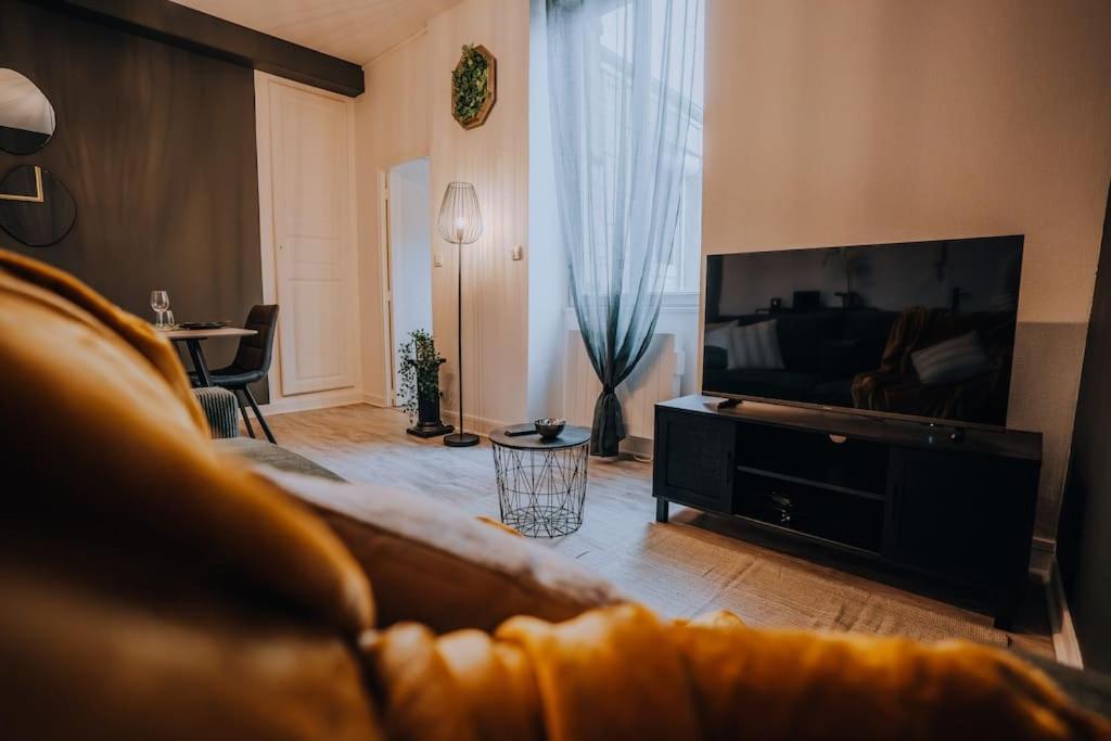 Le Bertrand • Le Raffinement En Coeur De Ville Châteauroux Exteriör bild