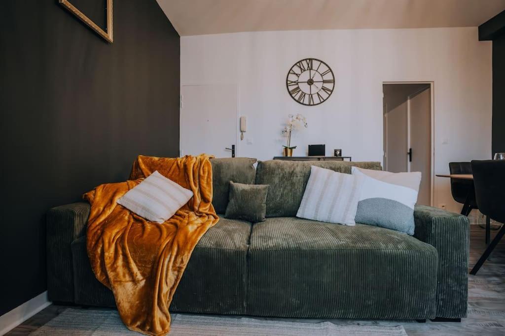Le Bertrand • Le Raffinement En Coeur De Ville Châteauroux Exteriör bild